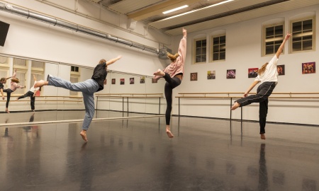 348: Choreografie groep Modern – Dans, Creëer, Vertel